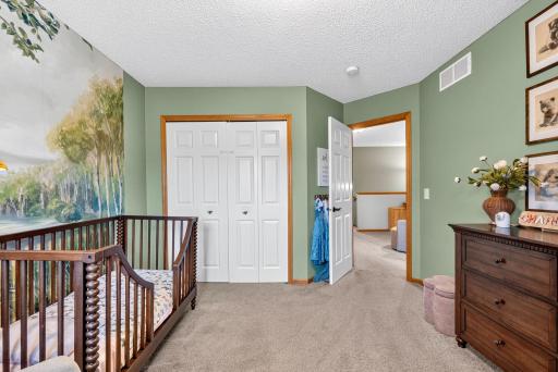 9-web-or-mls-4360 Empress Drive - Timothy Sheehan - Keller Williams - FRAMElogic.media 6.jpg