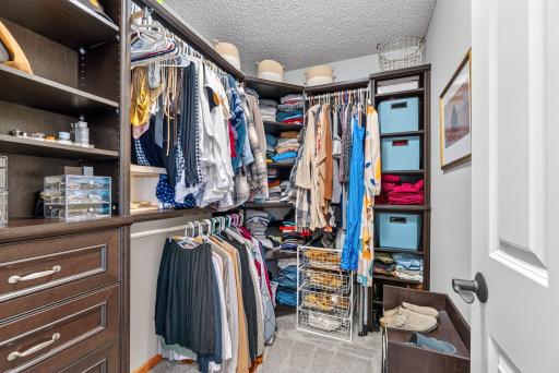15-web-or-mls-4360 Empress Drive - Timothy Sheehan - Keller Williams - FRAMElogic.media 12.jpg
