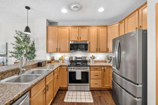 26-web-or-mls-4360 Empress Drive - Timothy Sheehan - Keller Williams - FRAMElogic.media 23.jpg