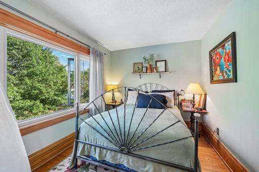 21-web-or-mls-Simpson St-S0409-021.jpg