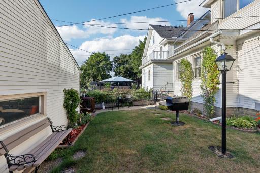 42-web-or-mls-Simpson St-S0409-042.jpg