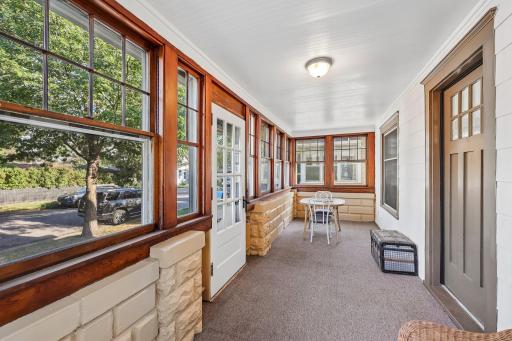 33-web-or-mls-Simpson St-S0409-033.jpg