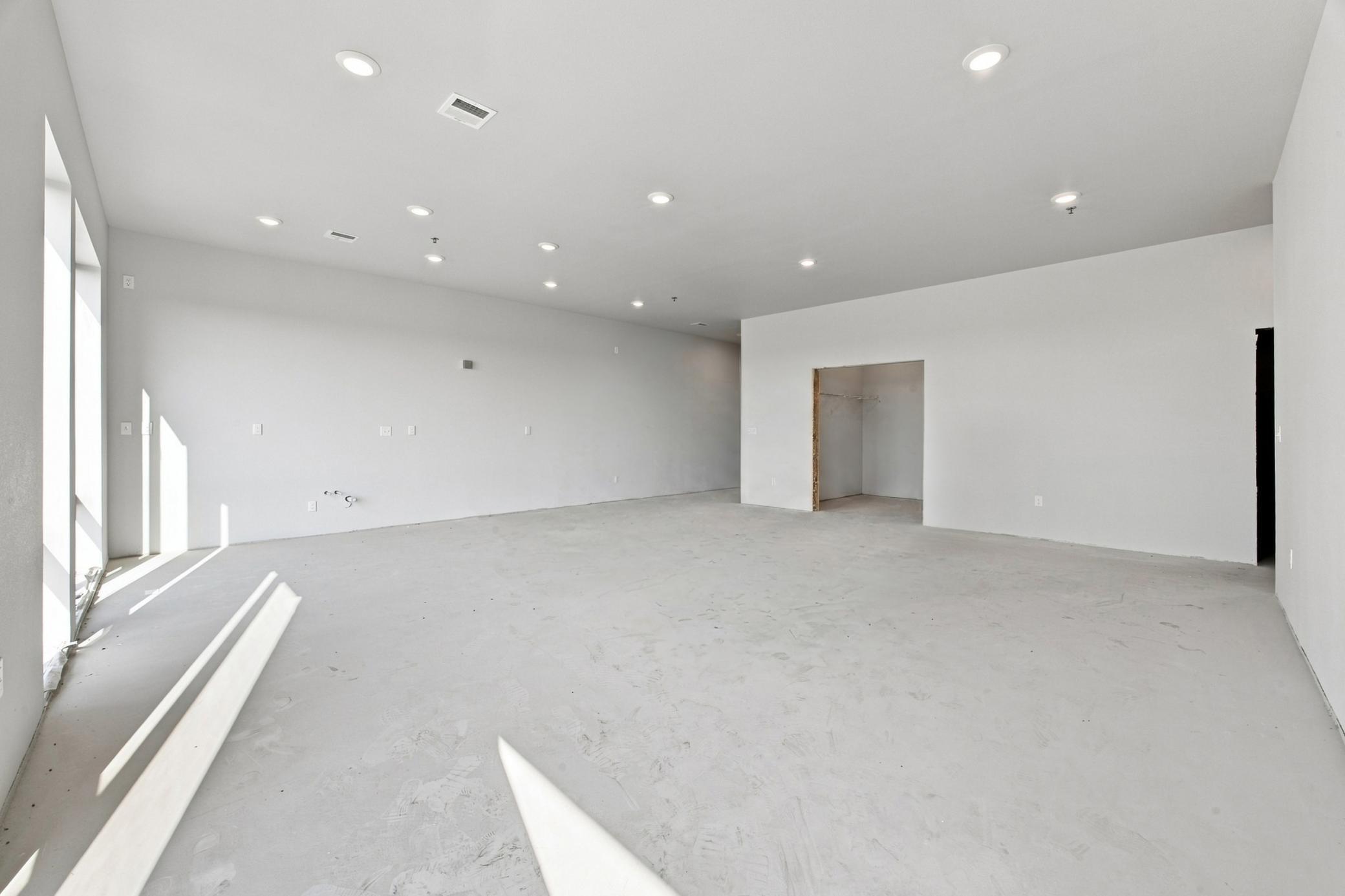 Living Room/Kitchen