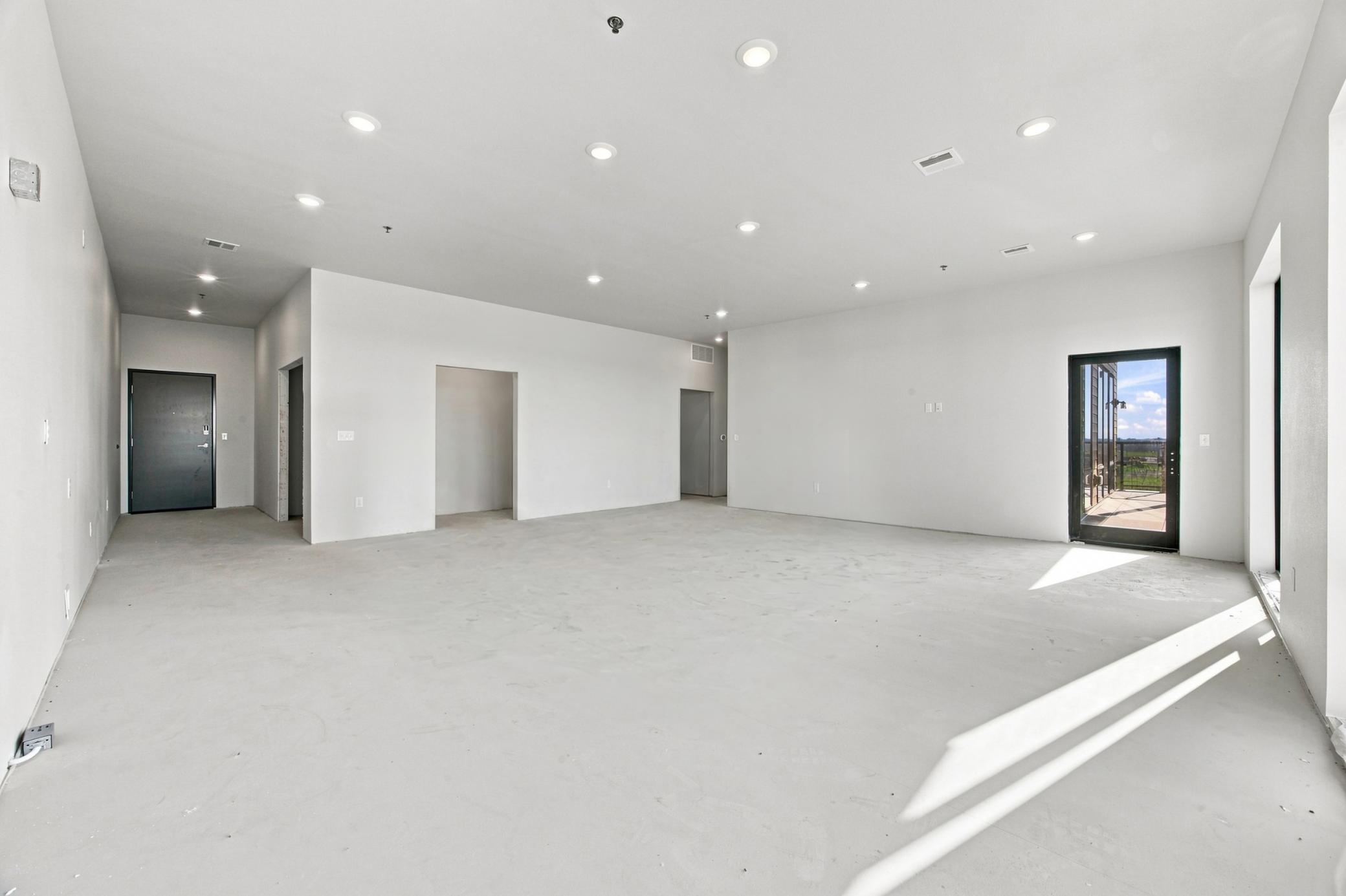 Living Room/Kitchen