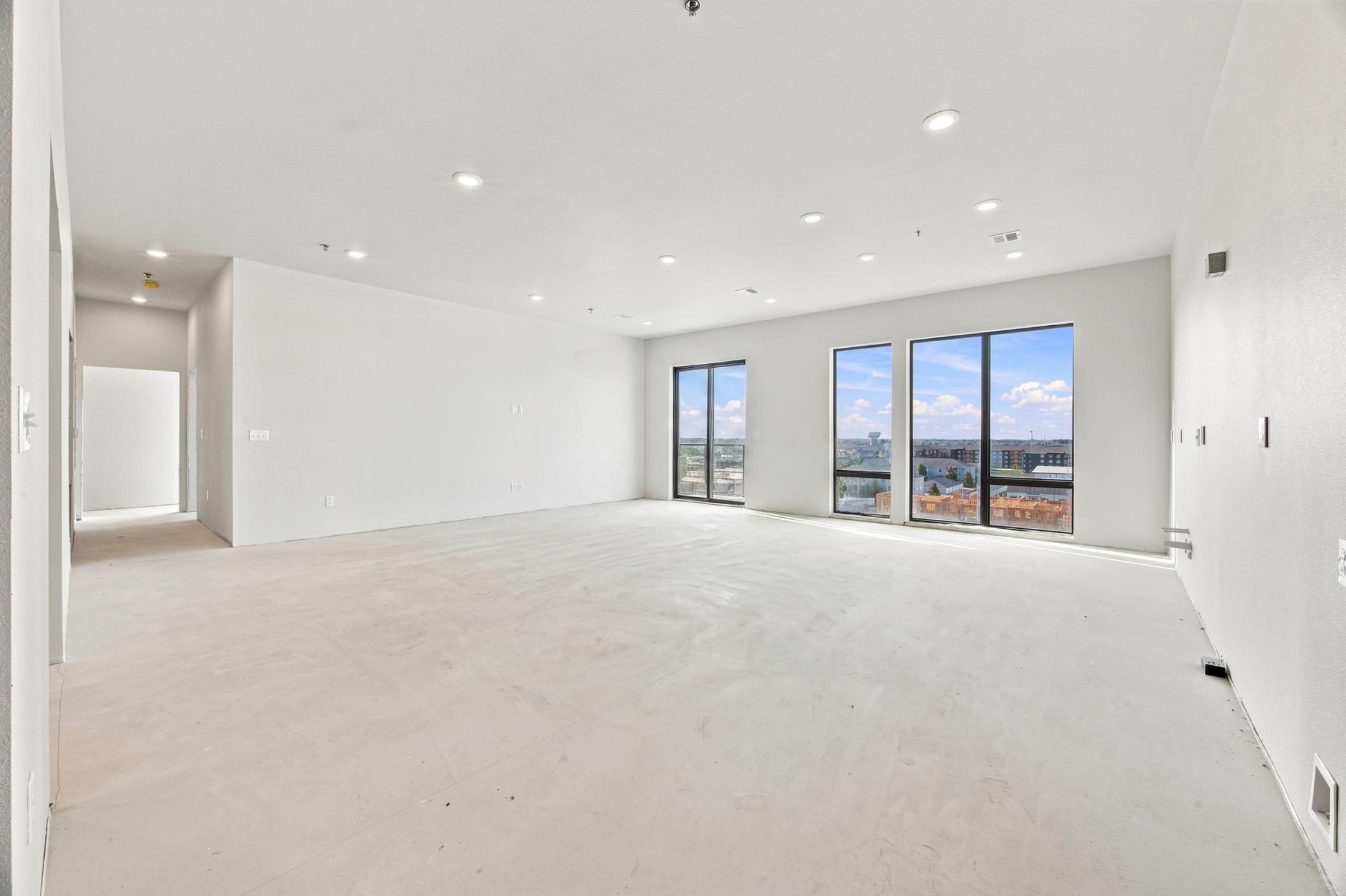 Living Room/Kitchen