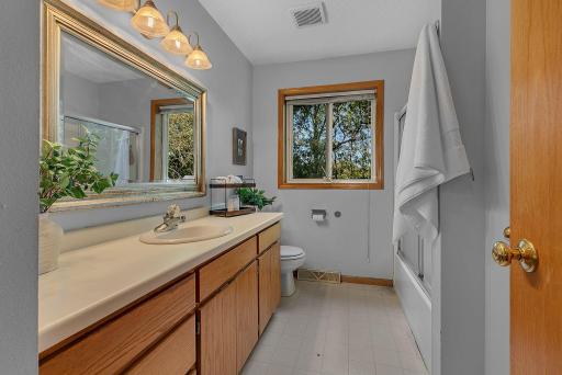 Upper Full Bathroom