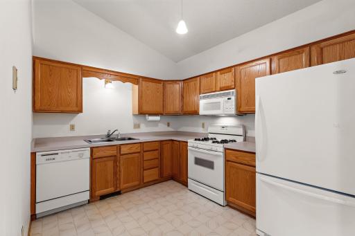 13228 Vintage Street NW, Coon Rapids, MN 55448