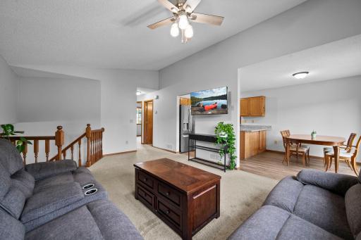 Open floor plan! Move-in ready with neutral carpeting and paint.