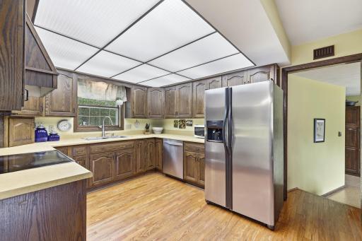 Stainless steel appliances for added value!