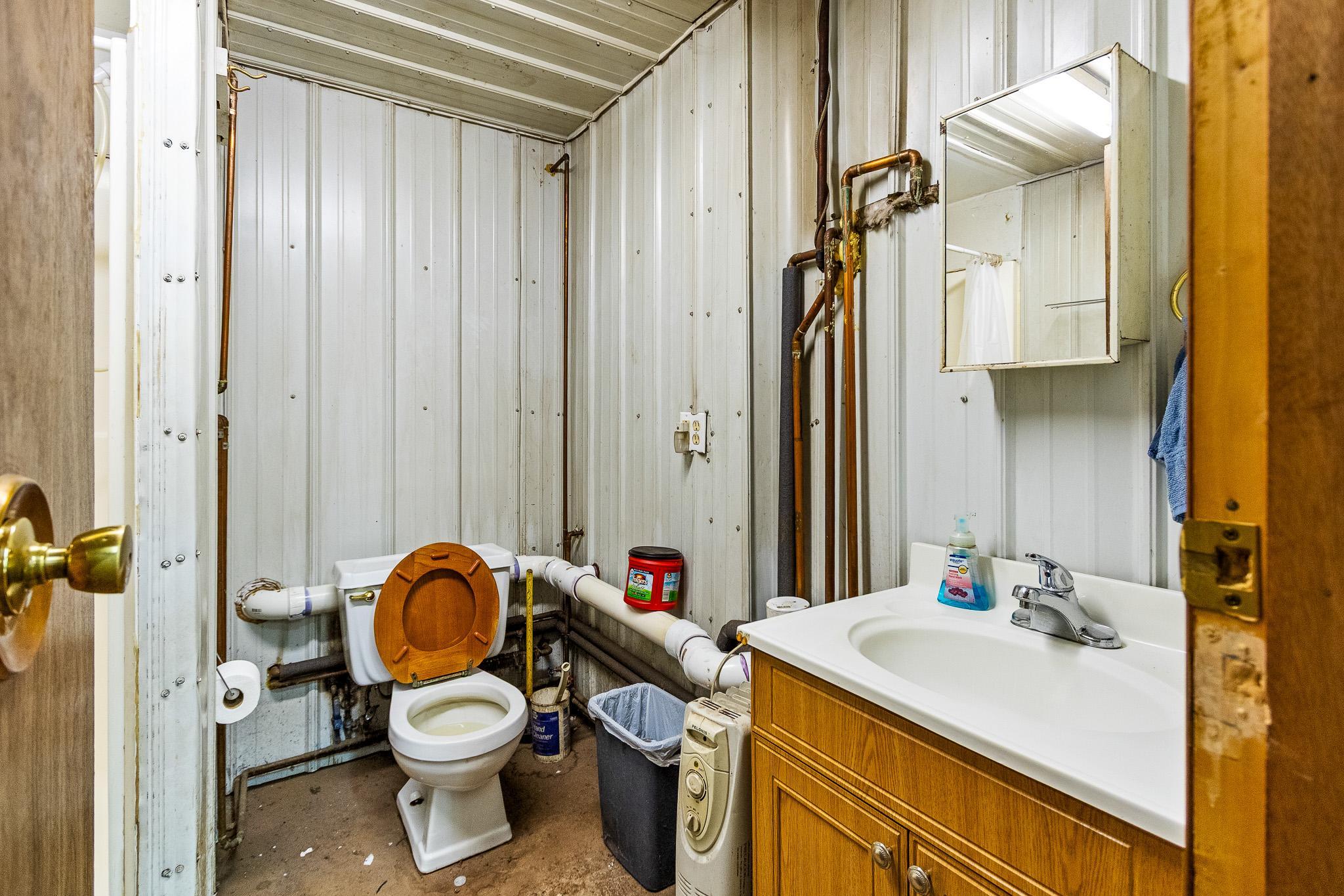 Shop 3/4 Bathroom