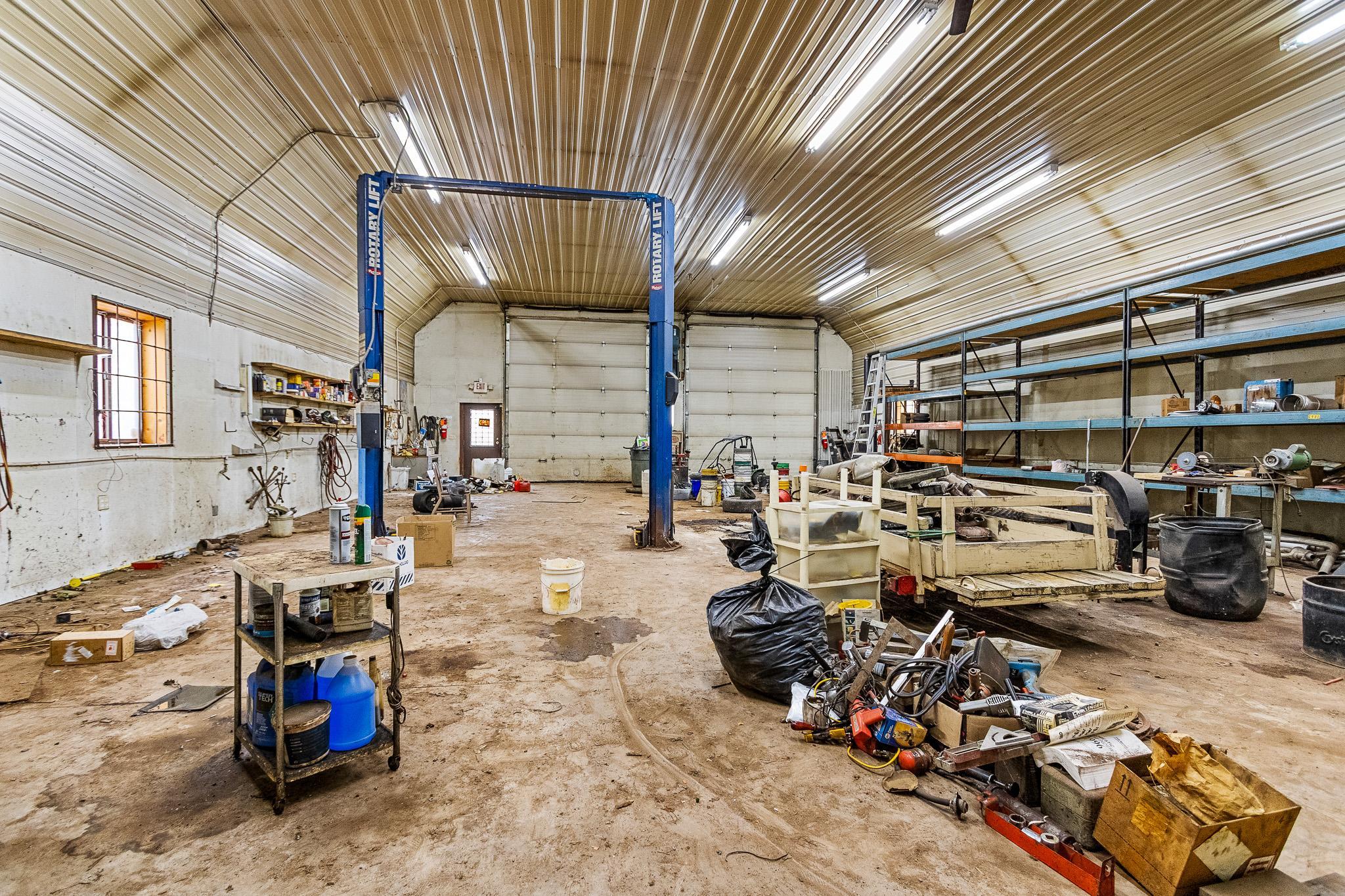 Commercial Shop with 16' sidewalls