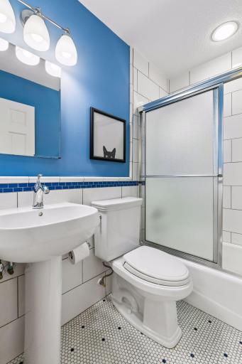 Upper Level Bath