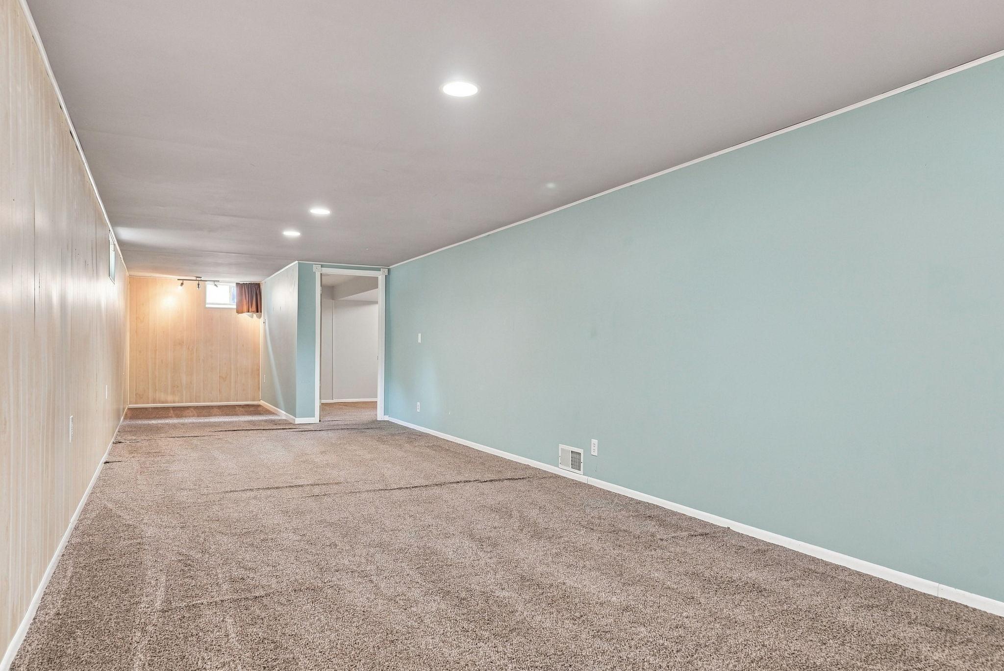 40-web-or-mls-12_Ave_NE_08475.jpg