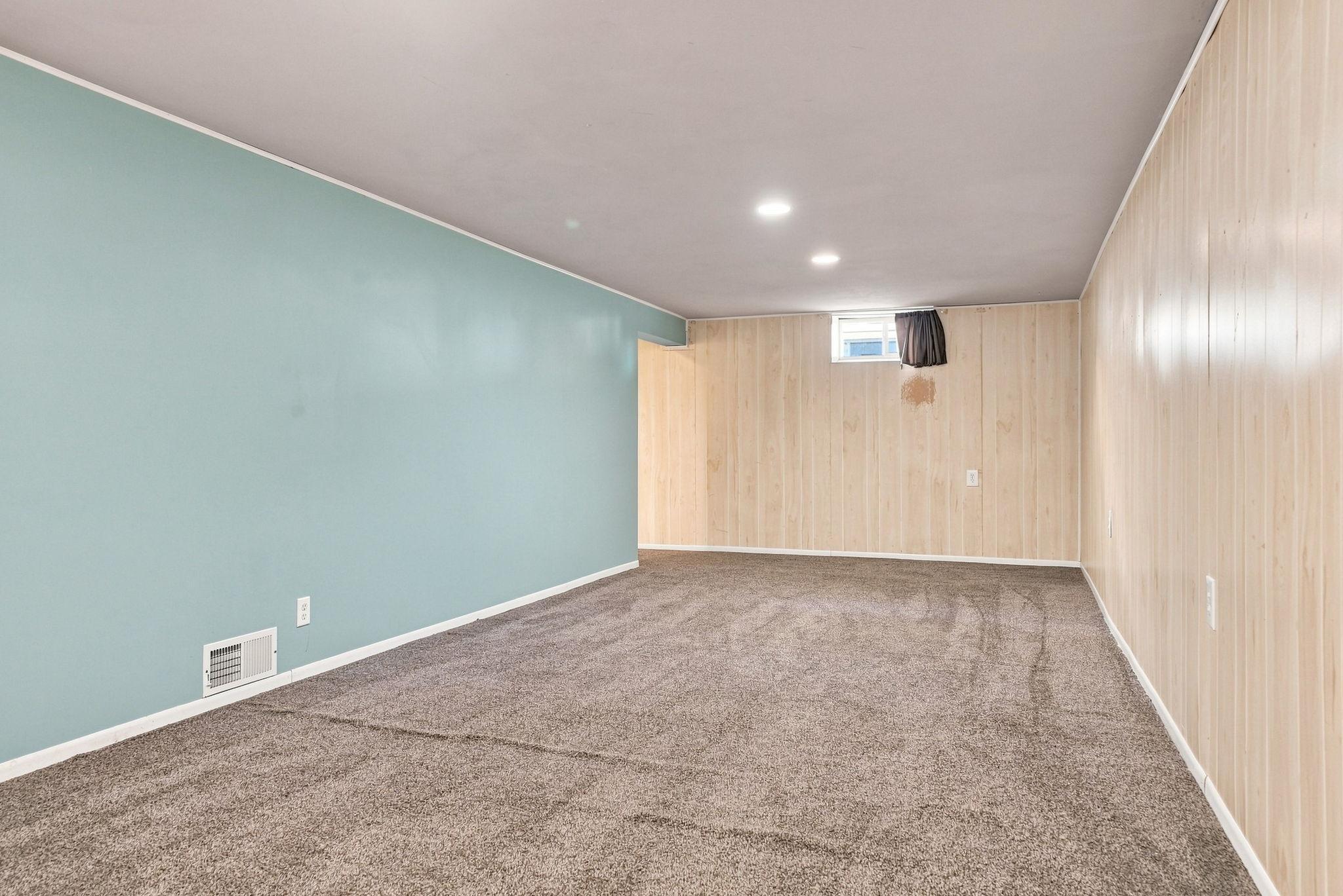 38-web-or-mls-12_Ave_NE_08485.jpg