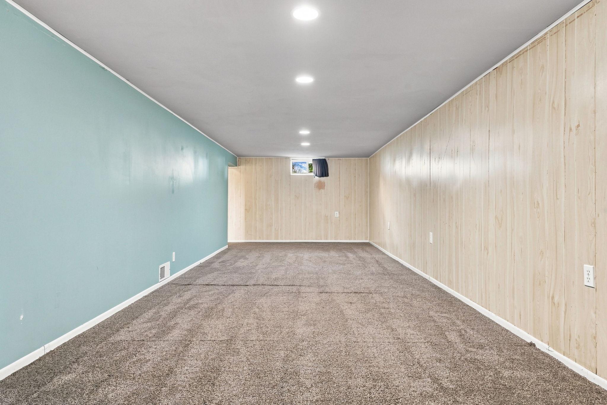 42-web-or-mls-12_Ave_NE_08480.jpg