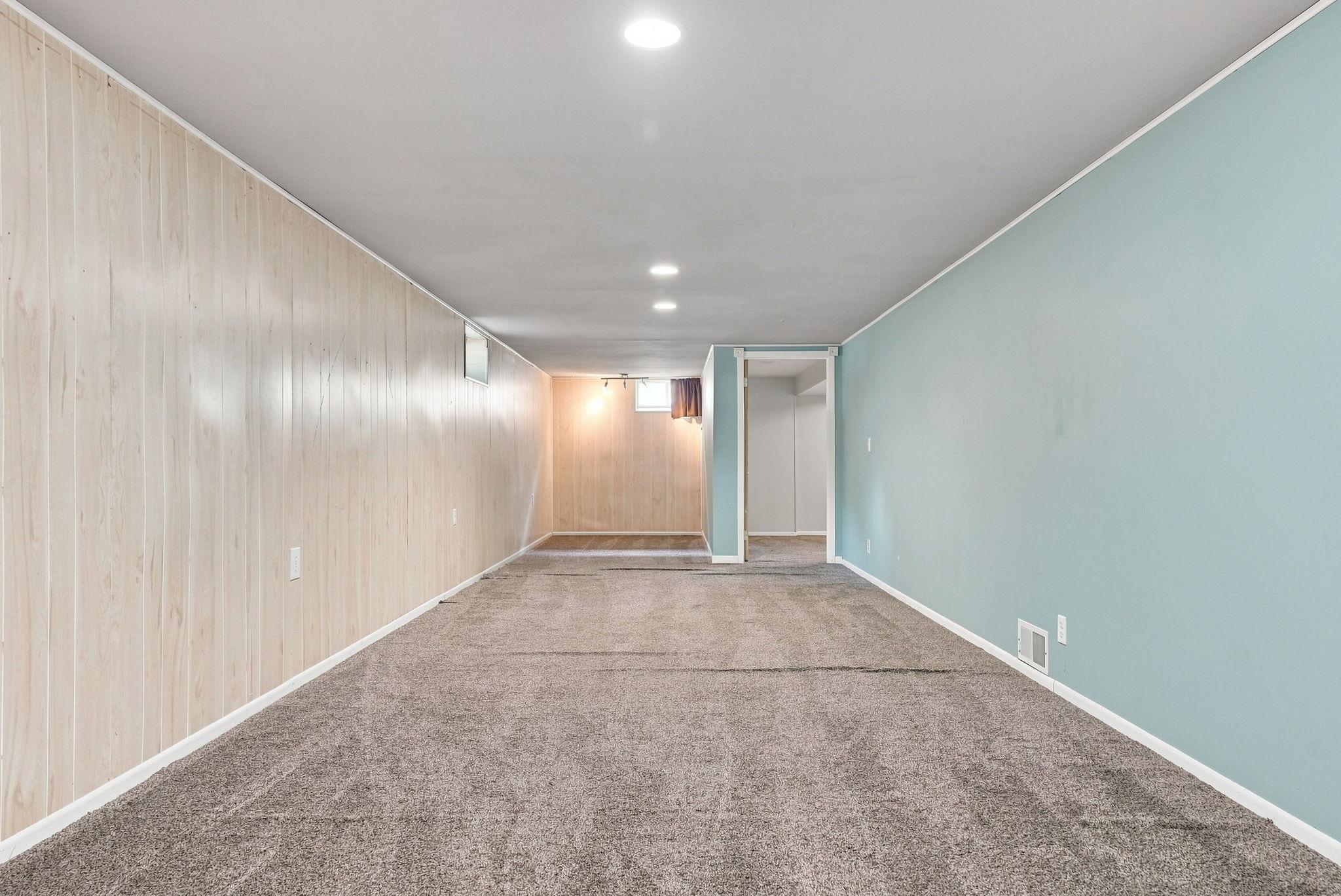 44-web-or-mls-12_Ave_NE_08470.jpg