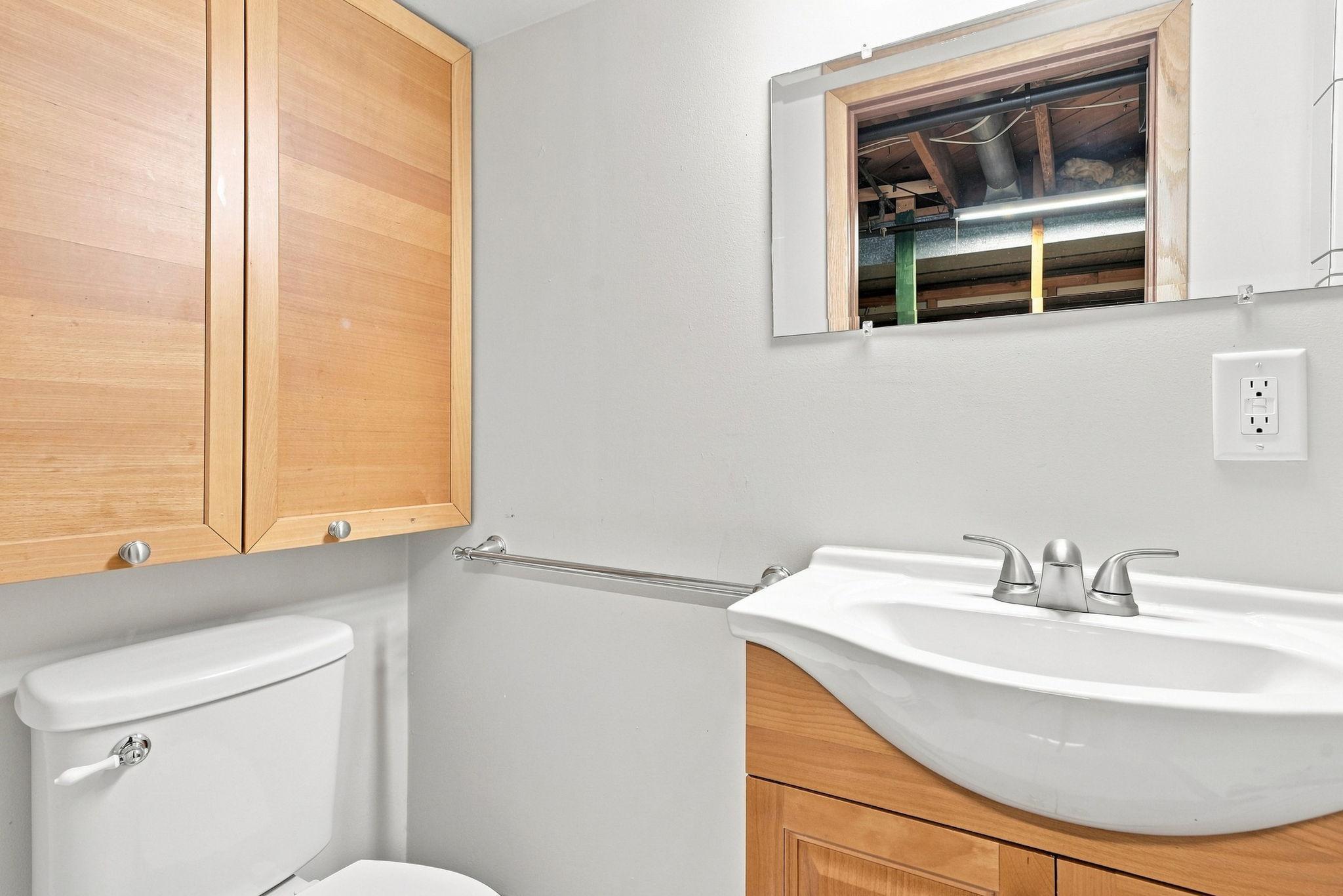 51-web-or-mls-12_Ave_NE_08505.jpg