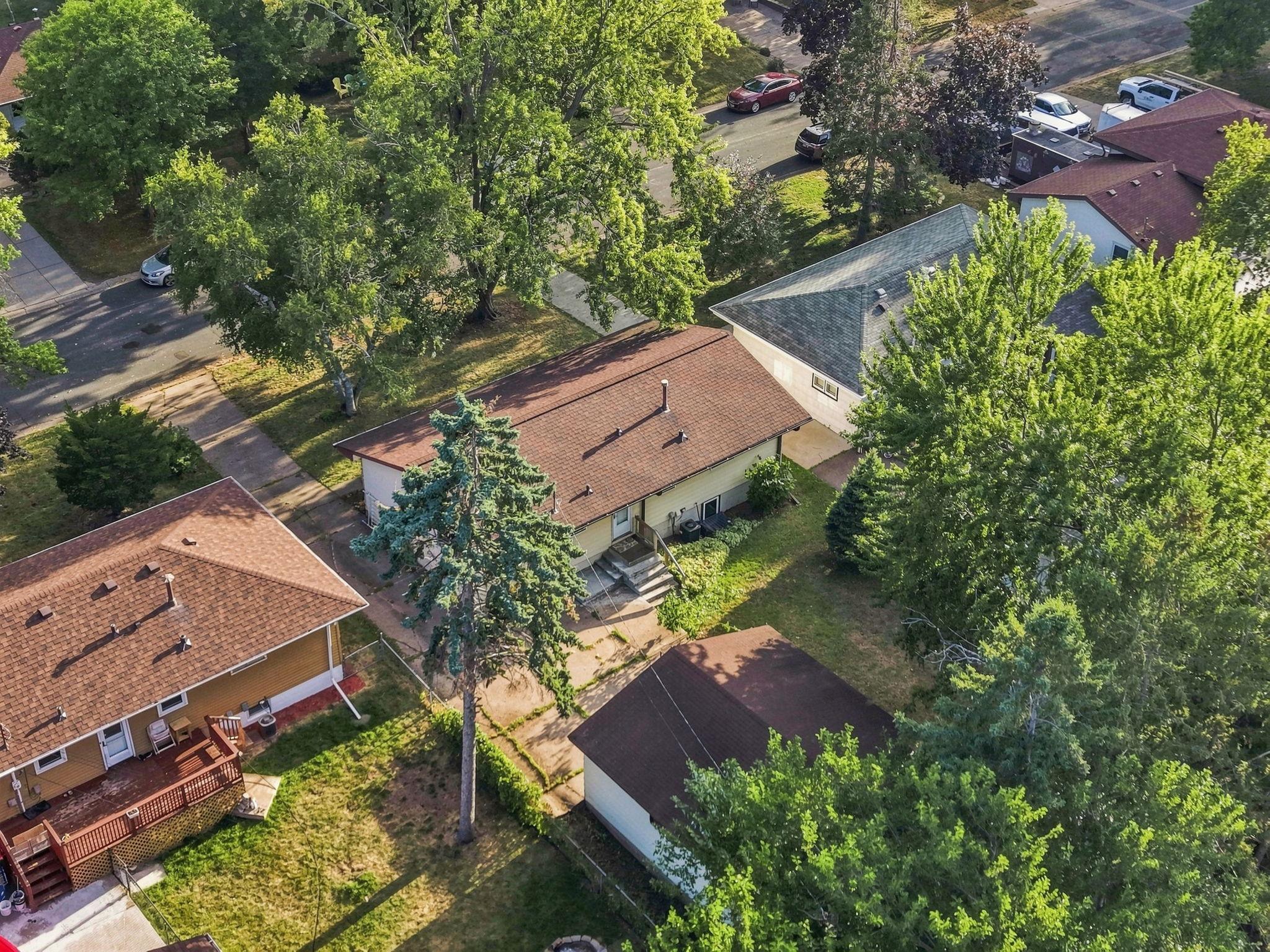 67-web-or-mls-12_Ave_NE_048.jpg