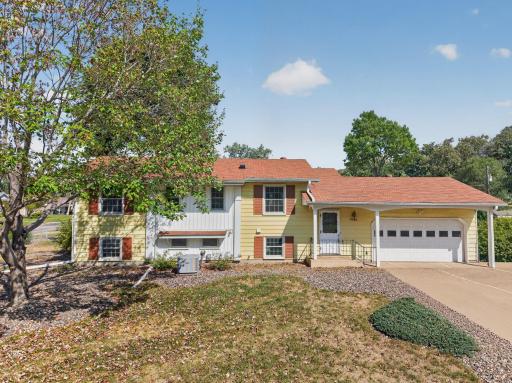 elegant appearnace with concrete driveway