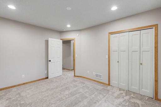 14901 Hillside Trail, Savage, MN 55378