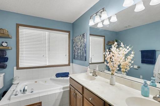 14901 Hillside Trail, Savage, MN 55378
