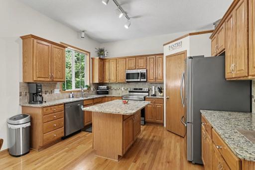 14901 Hillside Trail, Savage, MN 55378