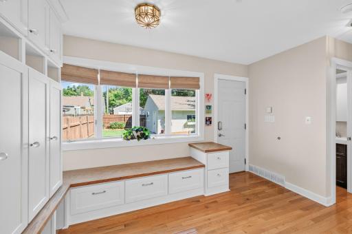 1371 Eleanor Avenue, Saint Paul, MN 55116