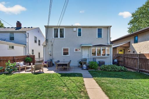 1371 Eleanor Avenue, Saint Paul, MN 55116