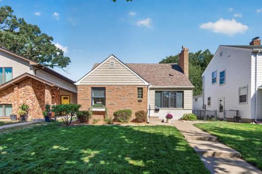 1371 Eleanor Avenue, Saint Paul, MN 55116
