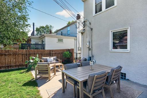 1371 Eleanor Avenue, Saint Paul, MN 55116