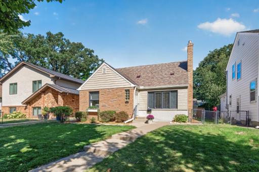 1371 Eleanor Avenue, Saint Paul, MN 55116