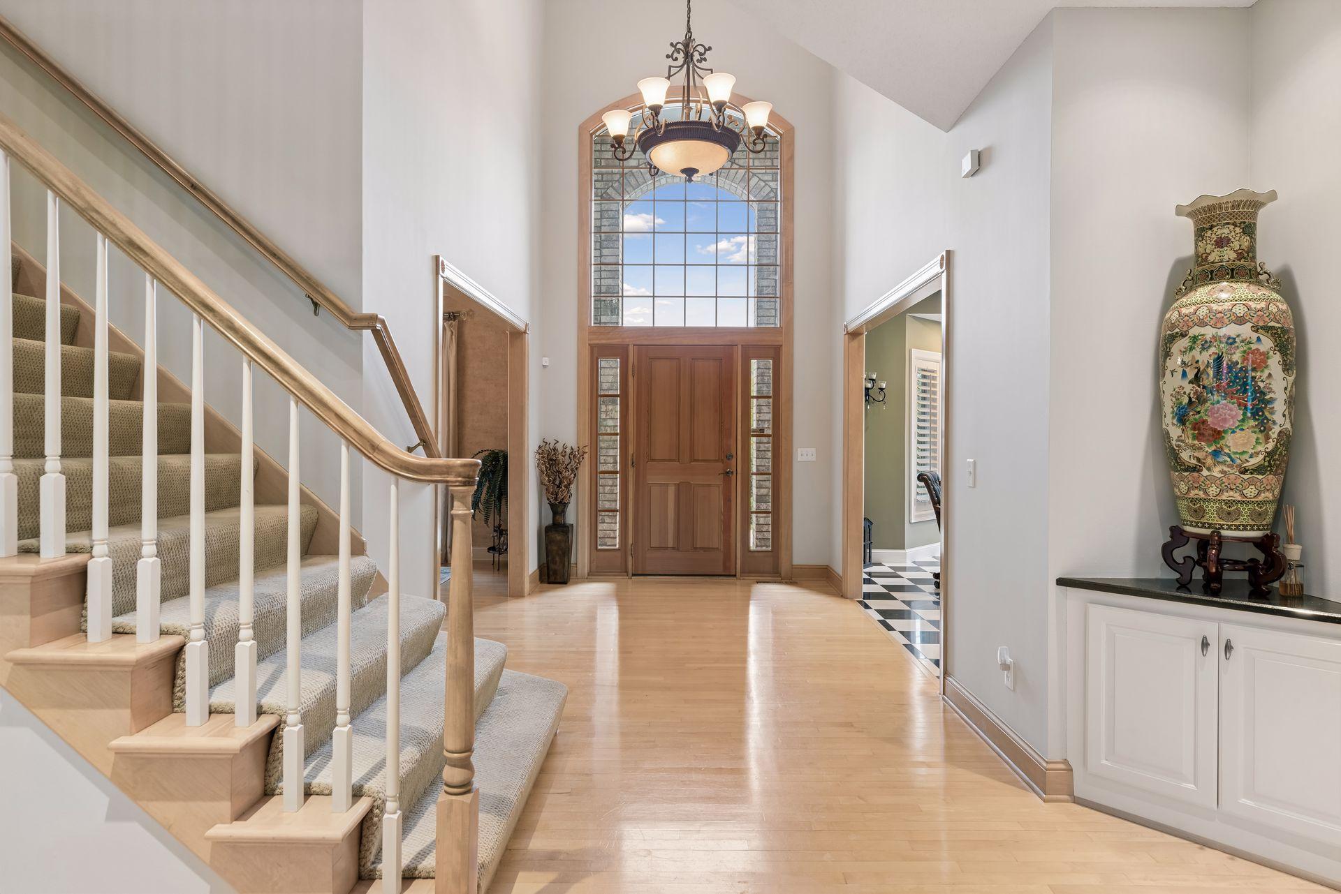 Vaulted gorgeous entry