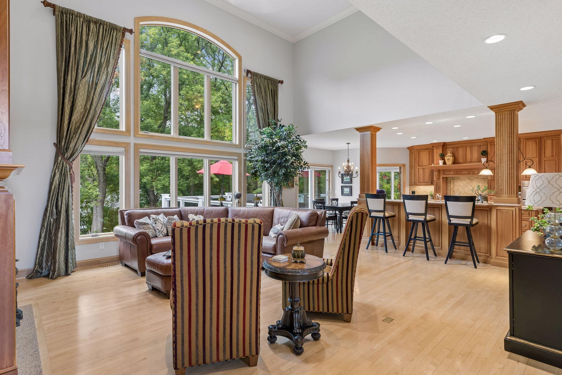 Open floor plan so all connected