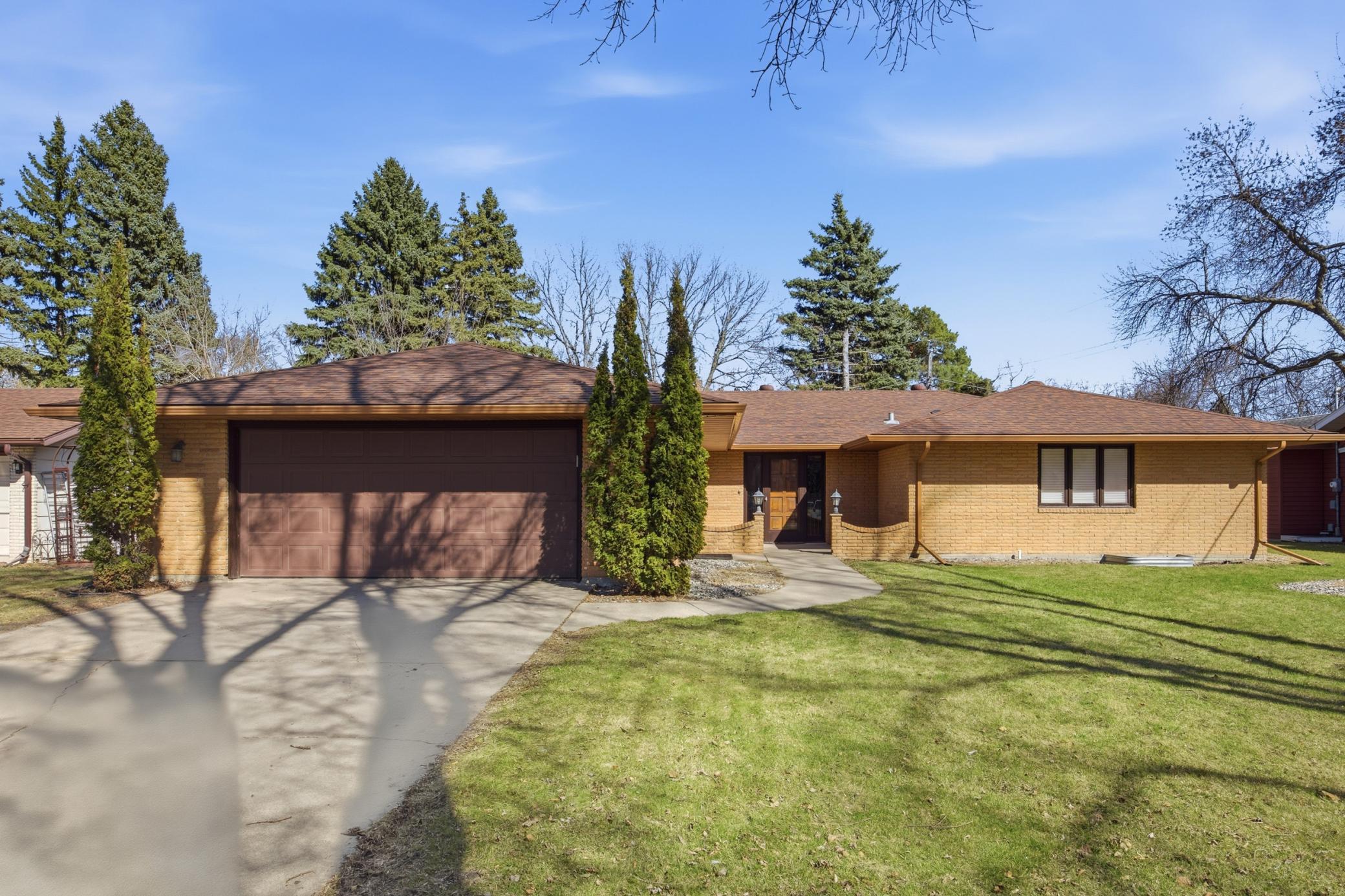 Property photo for 1301 ELM Street N, Fargo, ND 58102