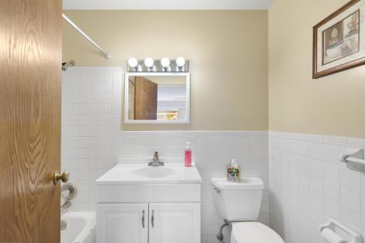 Guest Suite Bathroom: Private ensuite bathroom complements the buildingâs resident guest suite, providing added comfort and convenience for overnight visitors.