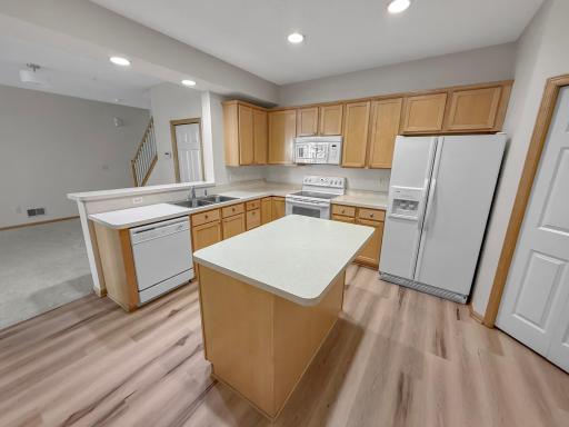 13710 54th Avenue N, 304, Plymouth, MN 55446
