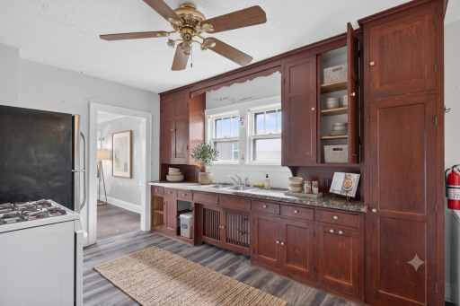 3525 France Avenue N, Robbinsdale, MN 55422