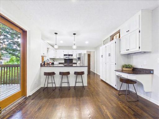 Nice open floor plan in the kitchen (1).jpeg