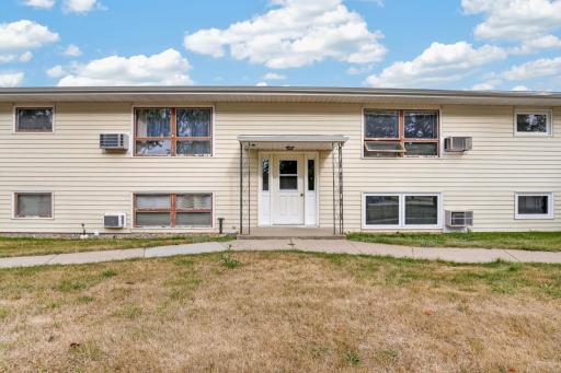 224 5th Avenue NE, 8, Valley City, ND 58072