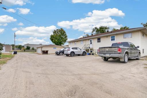 224 5th Avenue NE, 8, Valley City, ND 58072