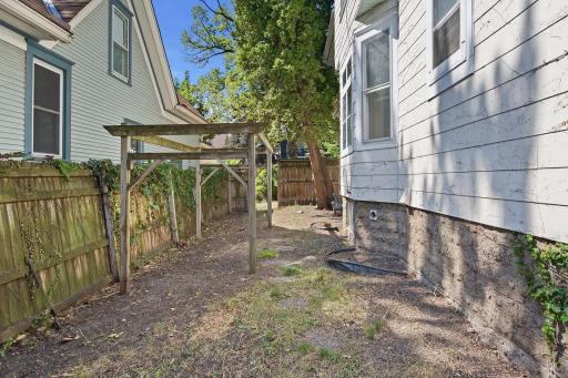 43-web-or-mls-1032_Desoto_St_Saint_Paul_MN_043.jpg
