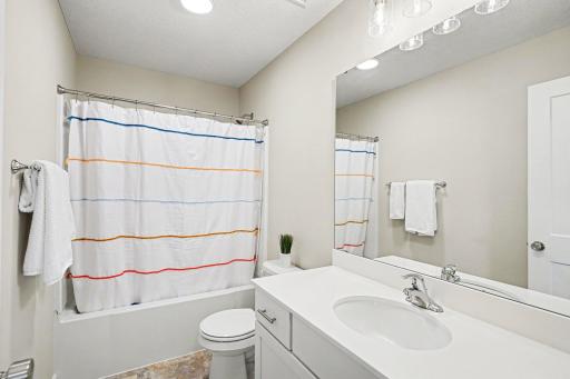 17945 Hidden Creek Trail, Lakeville, MN 55044