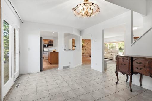 5431 Hilltop Avenue N, Lake Elmo, MN 55042