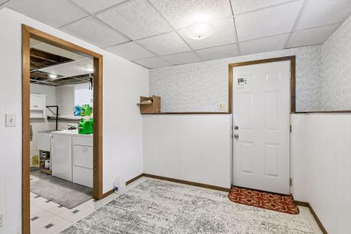 2230 Decatur Avenue N, Golden Valley, MN 55427