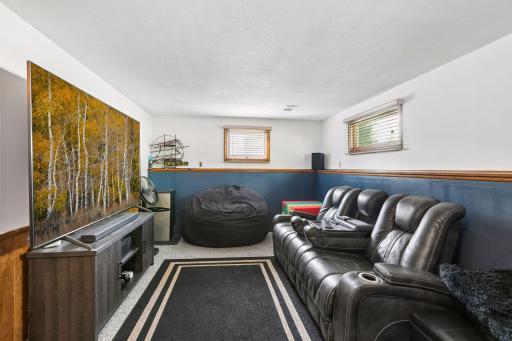2230 Decatur Avenue N, Golden Valley, MN 55427