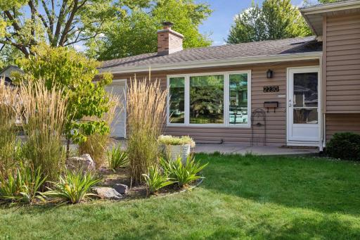 2230 Decatur Avenue N, Golden Valley, MN 55427