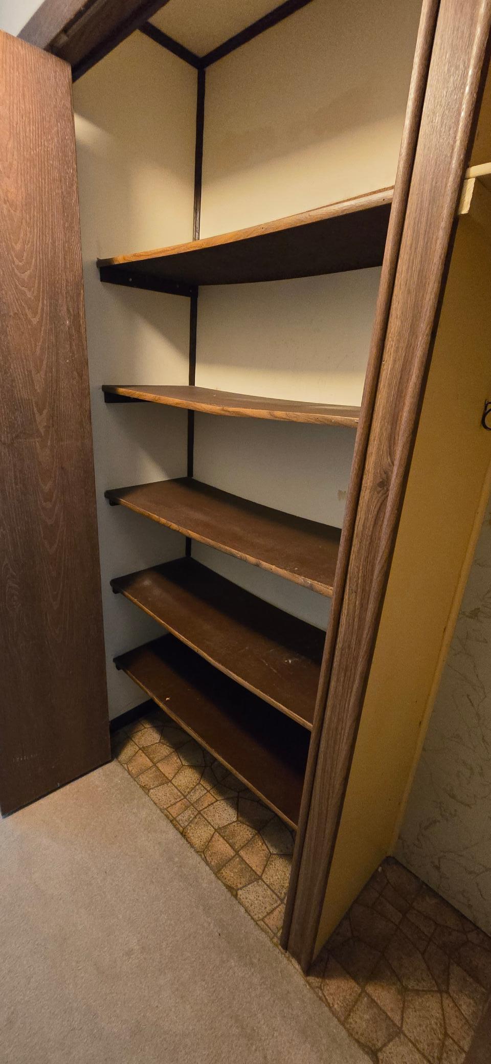 Linen.closet.jpg