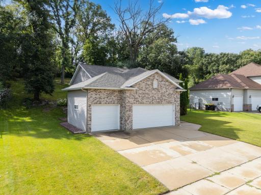 816 Southern Woods Place SW, Rochester, MN 55902