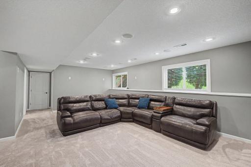 16535 Eventide Way, Lakeville, MN 55044
