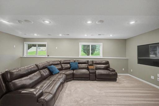 16535 Eventide Way, Lakeville, MN 55044